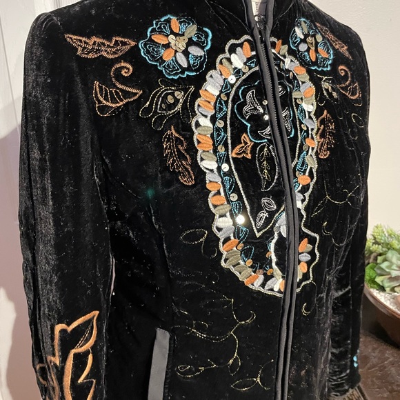 Velvet Vintage Embellished Embroidery Floral Whimsgoth Cottage Western Folkloric - Picture 3 of 8